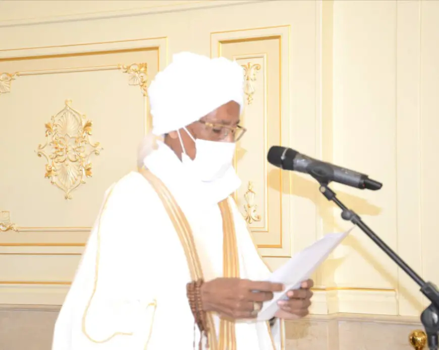 Le président du CSAI, Cheikh Mahamat Khatir Issa. © PR