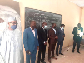 Tchad : en visite à l'INSJ, le ministre de la Jeunesse s'imprègne des défis à relever. © Djimet Wiche/Alwihda Info Tchad : en visite à l'INSJ, le ministre de la Jeunesse s'imprègne des défis à relever. © Djimet Wiche/Alwihda Info