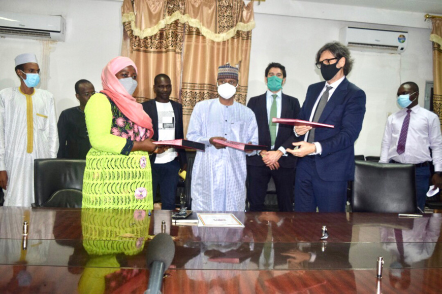 Tchad : un projet de centrale à énergie solaire avec la multinationale Alcaal. © Min.Finances Tchad : un projet de centrale à énergie solaire avec la multinationale Alcaal. © Min.Finances