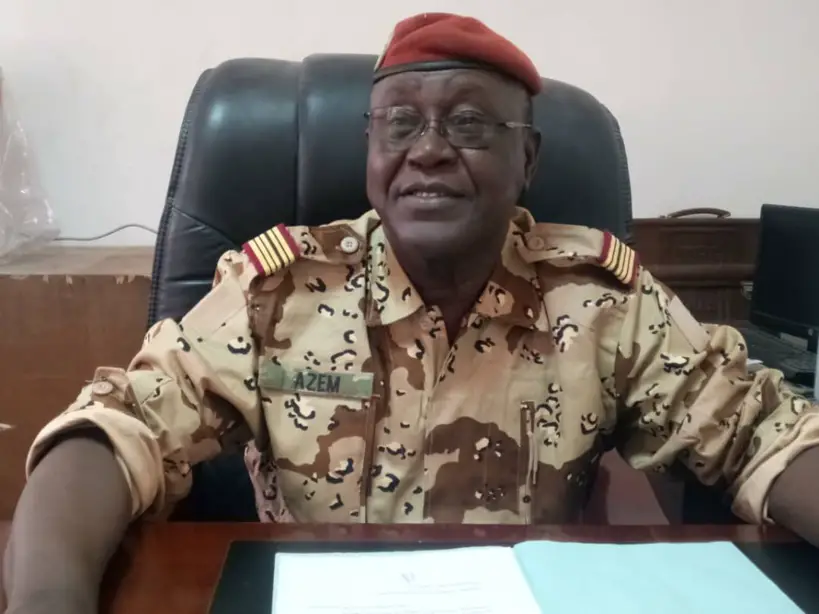 Tchad : le colonel Azem Bermendao, porte-parole de l’armée, distingué par décret. © Droits réservés