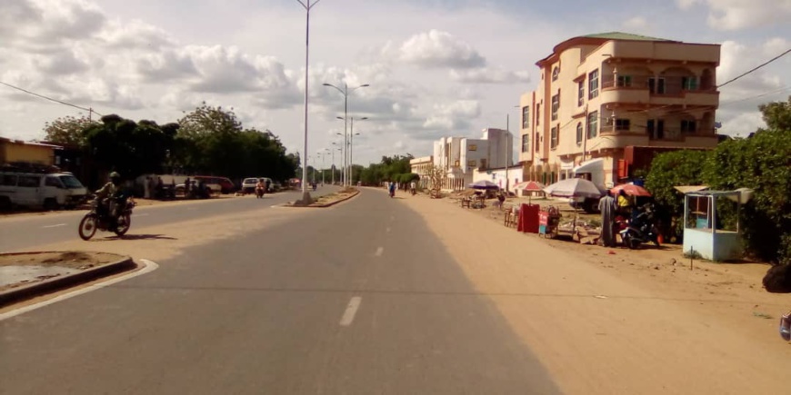 Tchad : la joie à Ndjari après l'éclairage d'une nouvelle route goudronnée