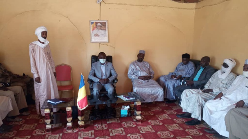 Tchad : un nouveau délégué aux finances et budget installé à Goz Beida. © Mahamat Issa Gadaya/Alwihda Info Tchad : un nouveau délégué aux finances et budget installé à Goz Beida. © Mahamat Issa Gadaya/Alwihda Info
