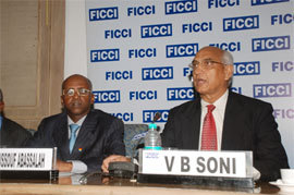 Youssouf Abasallah lors du Business Session with Chad Ministerial en Inde en septembre 2010. Youssouf Abasallah lors du Business Session with Chad Ministerial en Inde en septembre 2010.