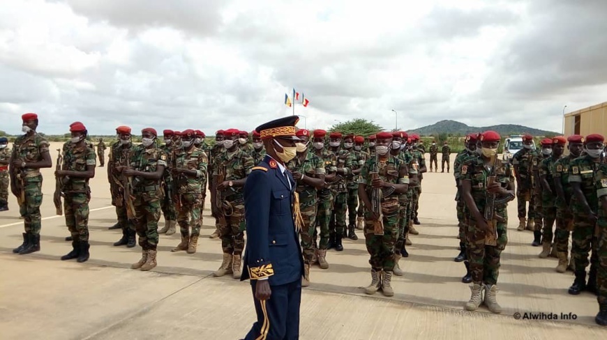 Des militaires lors d'une prise d'arme le 11 août 2020 au Tchad. © Abba Issa/Alwihda Info