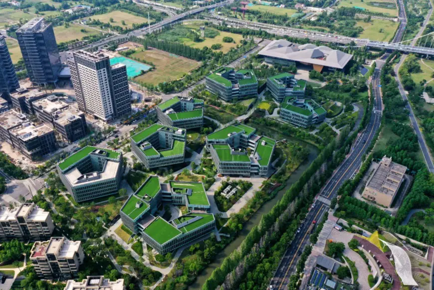 A green & high-tech industrial park located in Nanjing, SE China’s Jiangsu Province. Fortune 500 company Tencent and others locate their R&D center here. Photo: Yang Suping / People’s Daily Online