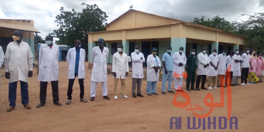 Tchad : à Mongo, le gouverneur inspecte l’hôpital provincial. © Béchir Badjoury/Alwihda Info