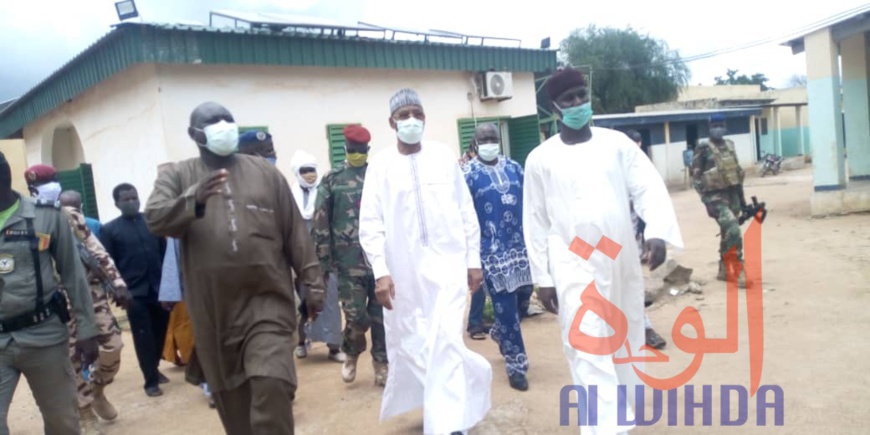 Tchad : à Mongo, le gouverneur inspecte l’hôpital provincial. © Béchir Badjoury/Alwihda Info