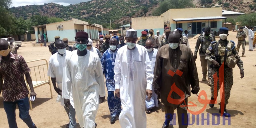 Tchad : à Mongo, le gouverneur inspecte l’hôpital provincial. © Béchir Badjoury/Alwihda Info