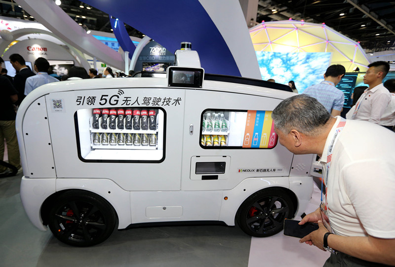 An unmanned vendor vehicle is exhibited at the China International Fair for Trade in Services, May 28, 2019. Photo by Wang Zhen/People's Daily An unmanned vendor vehicle is exhibited at the China International Fair for Trade in Services, May 28, 2019. Photo by Wang Zhen/People's Daily