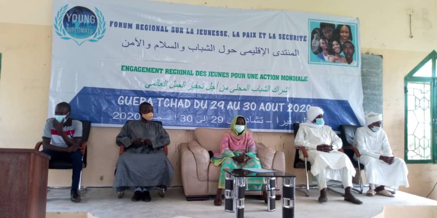 Tchad : le Forum régional sur la jeunesse, la paix et la sécurité lancé à Mongo. © Béchir Badjoury/Alwihda Info Tchad : le Forum régional sur la jeunesse, la paix et la sécurité lancé à Mongo. © Béchir Badjoury/Alwihda Info
