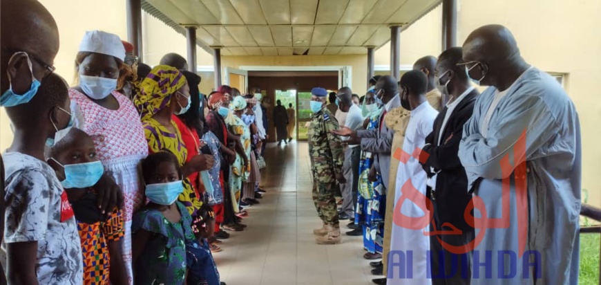 Tchad : les trois ex-otages reçus par le ministre de la Santé publique. © Malick Mahamat/Alwihda Info Tchad : les trois ex-otages reçus par le ministre de la Santé publique. © Malick Mahamat/Alwihda Info