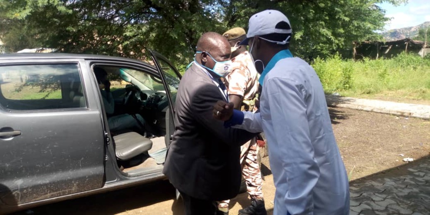 Tchad : l'ONAPE remet des chèques aux promoteurs de l'emploi du Guéra