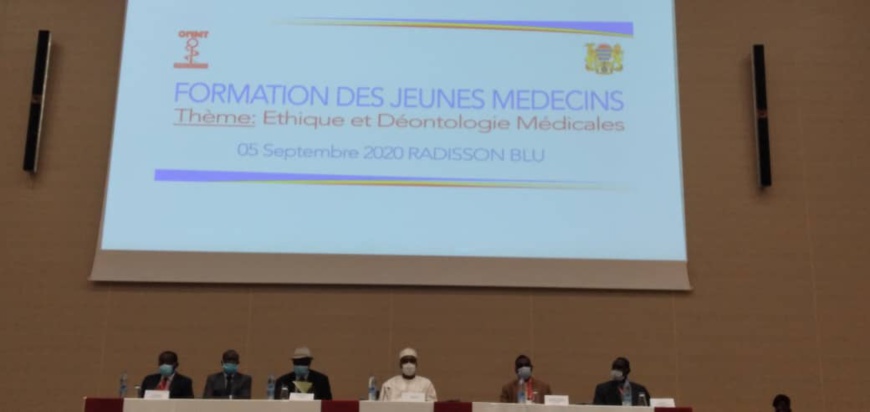 Tchad : des médecins s'approprient les règles d'éthique et de déontologie à l'entame de leur carrière Tchad : des médecins s'approprient les règles d'éthique et de déontologie à l'entame de leur carrière