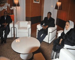 Le Président de la République Idriss Déby et la Première Dame Hinda Déby Itno sont arrivés mardi après-midi à Paris. Le Président de la République Idriss Déby et la Première Dame Hinda Déby Itno sont arrivés mardi après-midi à Paris.