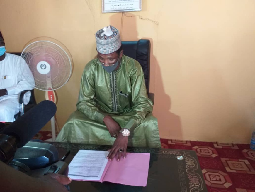 Tchad : au Sila, le gouverneur appelle à la mobilisation pour la révision du fichier électoral. © Mahamat Issa Gadaya/Alwihda Info Tchad : au Sila, le gouverneur appelle à la mobilisation pour la révision du fichier électoral. © Mahamat Issa Gadaya/Alwihda Info