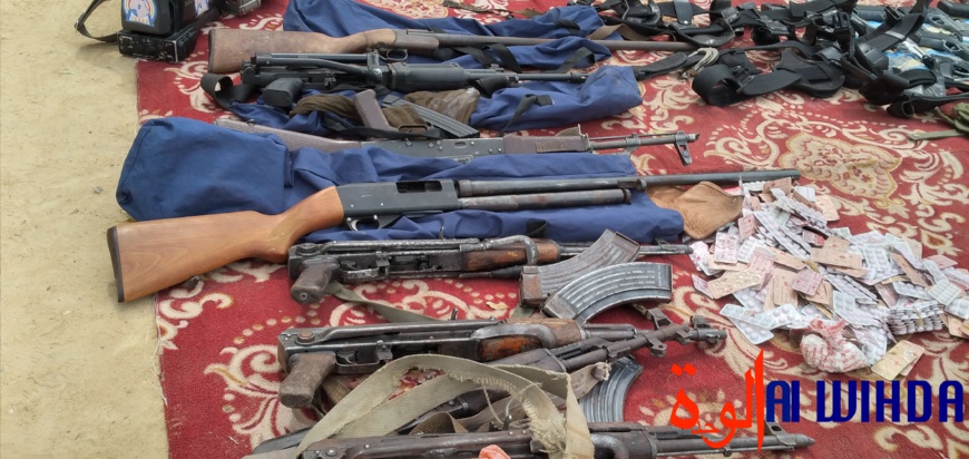 Tchad : 17 présumés malfrats arrêtés par la Gendarmerie. © Malick Mahamat, Ben Kadabio/Alwihda Info Tchad : 17 présumés malfrats arrêtés par la Gendarmerie. © Malick Mahamat, Ben Kadabio/Alwihda Info