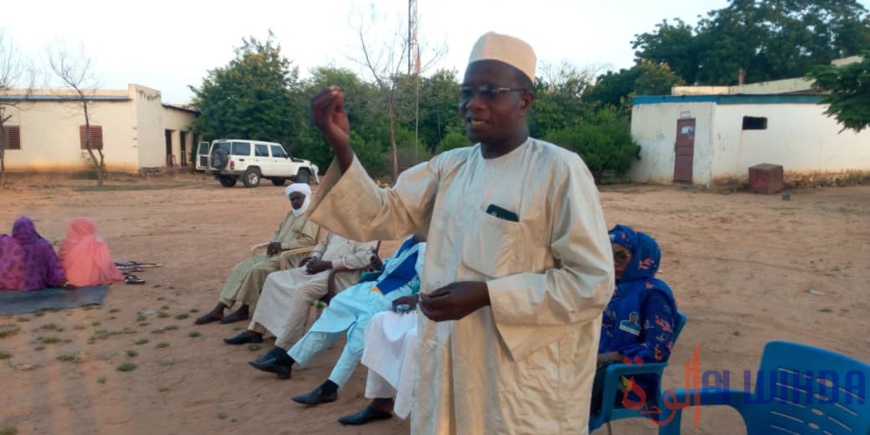 Tchad : des délégations du MPS à Goz Beida pour sensibiliser sur l'enrôlement électoral. © Mahamat Issa Gadaya/Alwihda Info Tchad : des délégations du MPS à Goz Beida pour sensibiliser sur l'enrôlement électoral. © Mahamat Issa Gadaya/Alwihda Info