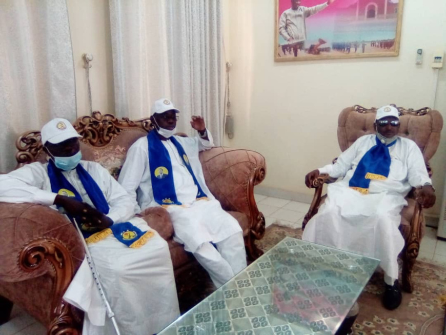 Tchad : un comité de militants du MPS entame une mission de sensibilisation au Ouaddaï Tchad : un comité de militants du MPS entame une mission de sensibilisation au Ouaddaï