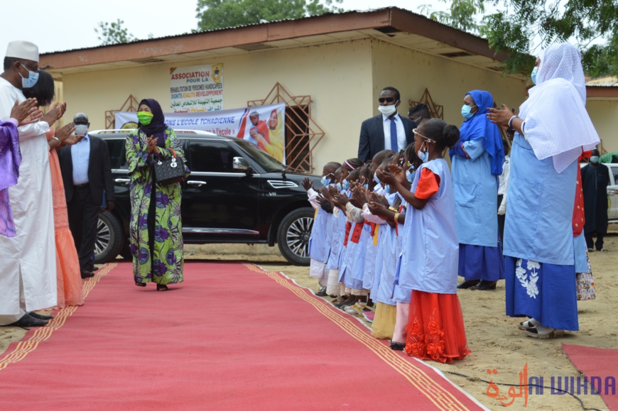 Tchad : la Première Dame lance l'opération Tchad : la Première Dame lance l'opération