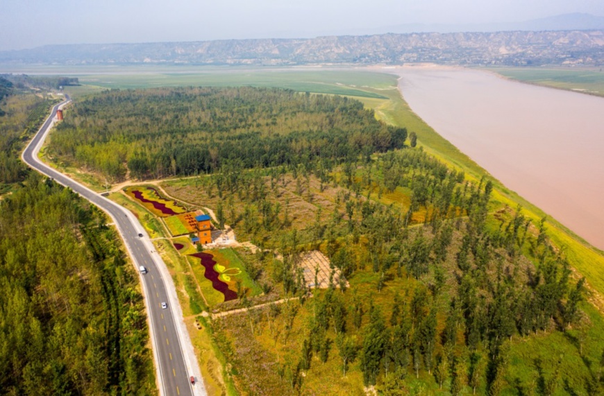 Photo taken on Sept. 16 shows a picturesque view of the Yellow River in the Sanmenxia section, central China’s Henan province. Photo by Sun Meng, People’s Daily Online