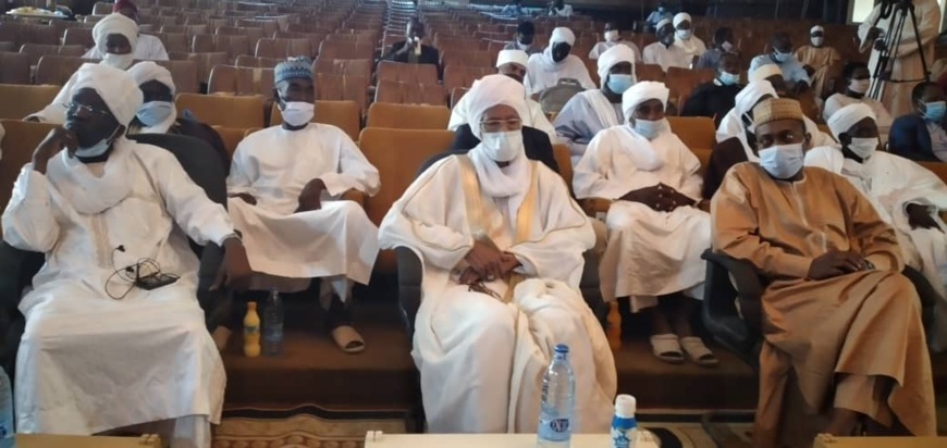 Tchad : la radio Al Quoran Al-Karim dispose d'un nouveau pylône. © Malick Mahamat/Alwihda Info Tchad : la radio Al Quoran Al-Karim dispose d'un nouveau pylône. © Malick Mahamat/Alwihda Info