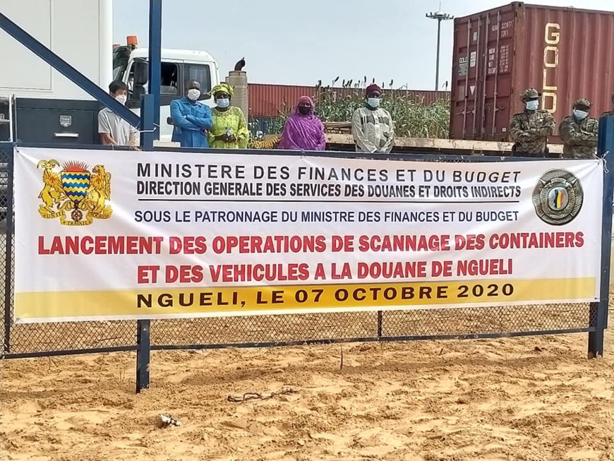 Tchad : la douane de Ngueli se dote d'un système de scannage pour limiter la fraude. © Min.Finances Tchad : la douane de Ngueli se dote d'un système de scannage pour limiter la fraude. © Min.Finances