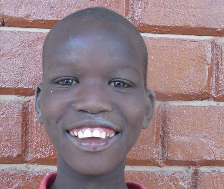 Tchad : un enfant de 14 ans meurt noyé au fleuve en se lavant, il a vécu 5 ans à la rue. © Dakouna Espoir Tchad : un enfant de 14 ans meurt noyé au fleuve en se lavant, il a vécu 5 ans à la rue. © Dakouna Espoir