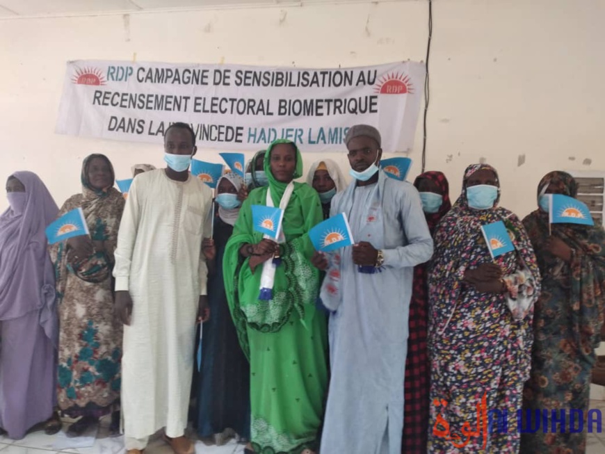 Tchad : le parti RDP appelle la population du Hadjer Lamis à s'inscrire sur le fichier électoral. © Mbainaissem Gédéon Mbeïbadoum/Alwihda Info Tchad : le parti RDP appelle la population du Hadjer Lamis à s'inscrire sur le fichier électoral. © Mbainaissem Gédéon Mbeïbadoum/Alwihda Info