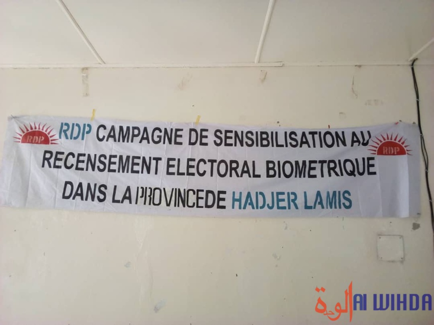 Tchad : le parti RDP appelle la population du Hadjer Lamis à s'inscrire sur le fichier électoral. © Mbainaissem Gédéon Mbeïbadoum/Alwihda Info Tchad : le parti RDP appelle la population du Hadjer Lamis à s'inscrire sur le fichier électoral. © Mbainaissem Gédéon Mbeïbadoum/Alwihda Info