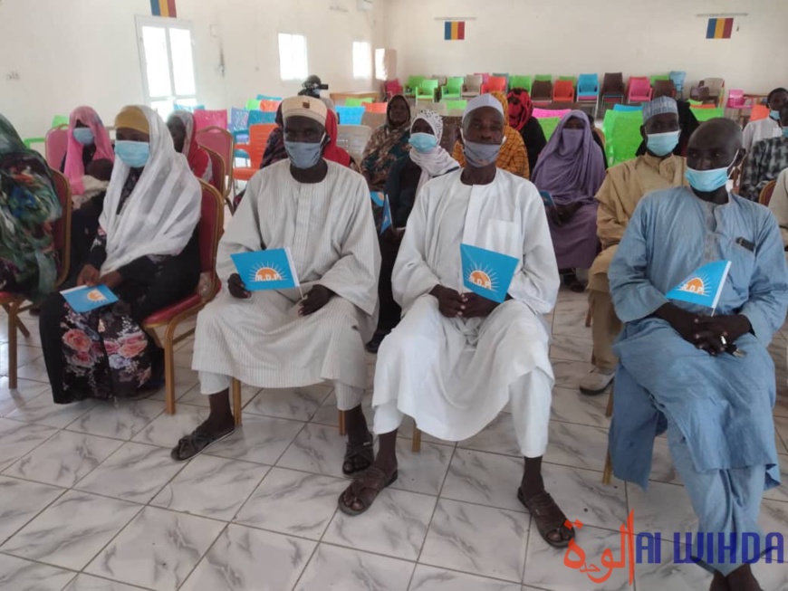 Tchad : le parti RDP appelle la population du Hadjer Lamis à s'inscrire sur le fichier électoral. © Mbainaissem Gédéon Mbeïbadoum/Alwihda Info Tchad : le parti RDP appelle la population du Hadjer Lamis à s'inscrire sur le fichier électoral. © Mbainaissem Gédéon Mbeïbadoum/Alwihda Info