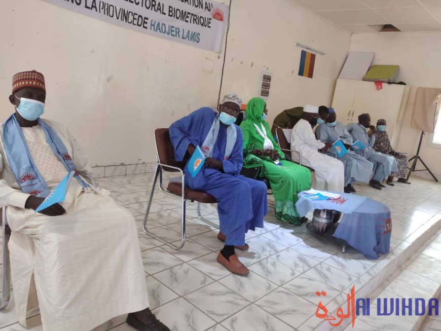 Tchad : le parti RDP appelle la population du Hadjer Lamis à s'inscrire sur le fichier électoral. © Mbainaissem Gédéon Mbeïbadoum/Alwihda Info Tchad : le parti RDP appelle la population du Hadjer Lamis à s'inscrire sur le fichier électoral. © Mbainaissem Gédéon Mbeïbadoum/Alwihda Info