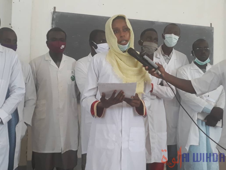 Tchad : fin de la grève des étudiants de médecine de l'UNABA, après 7 mois de blocus. © Hamid Mahamat Issa/Alwihda Info Tchad : fin de la grève des étudiants de médecine de l'UNABA, après 7 mois de blocus. © Hamid Mahamat Issa/Alwihda Info