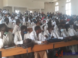 Tchad : fin de la grève des étudiants de médecine de l'UNABA, après 7 mois de blocus. © Hamid Mahamat Issa/Alwihda Info Tchad : fin de la grève des étudiants de médecine de l'UNABA, après 7 mois de blocus. © Hamid Mahamat Issa/Alwihda Info