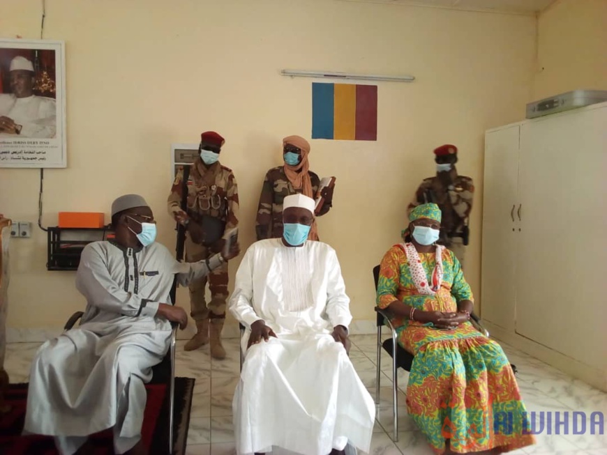 Tchad : un pré-forum provincial regroupant six provinces à Massakory. © Mbainaissem Gédéon Mbeïbadoum/Alwihda Info Tchad : un pré-forum provincial regroupant six provinces à Massakory. © Mbainaissem Gédéon Mbeïbadoum/Alwihda Info