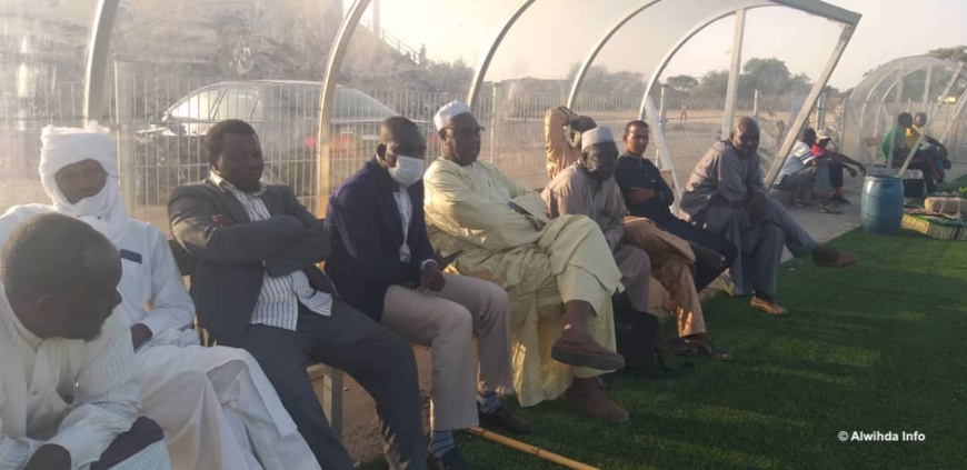 Tchad : des chèques remis aux clubs de football du Ouaddaï. © Hamid Mahamat Issa/Alwihda Info Tchad : des chèques remis aux clubs de football du Ouaddaï. © Hamid Mahamat Issa/Alwihda Info