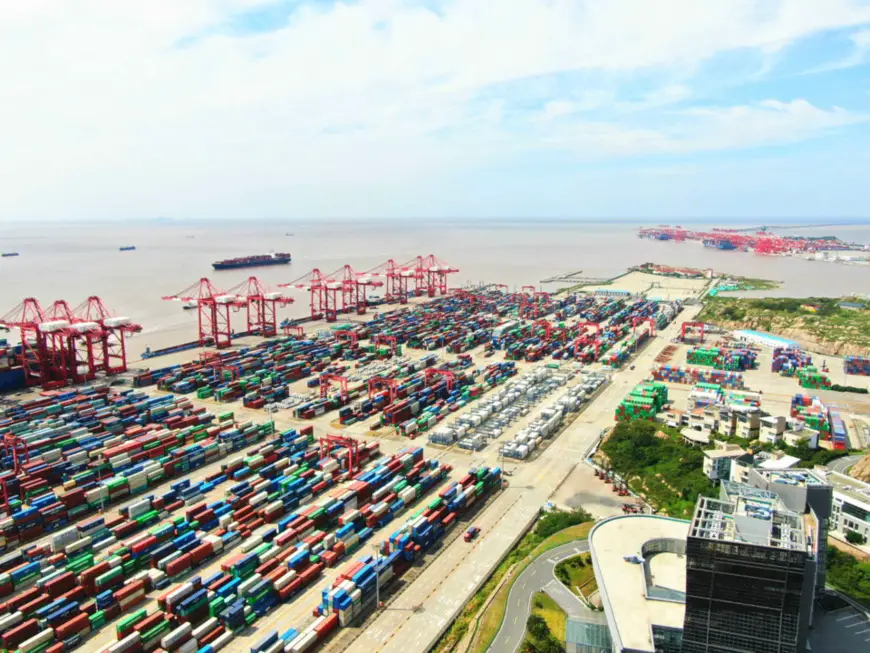Photo taken on Sept. 23 shows the Yangshan deep water port of Shanghai. Photo by Hao Donglei/ People's Daily