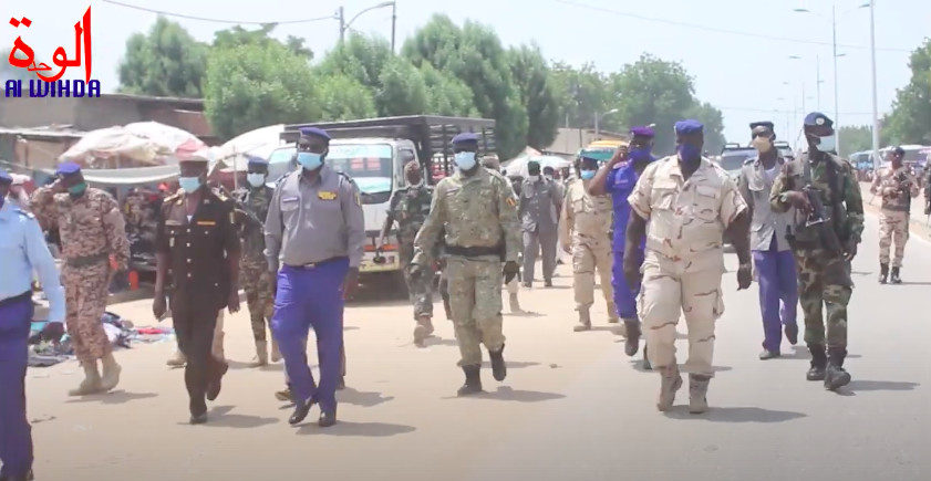 Le coordonnateur du sous-comité défense et sécurité COVID-19 pour la ville de N'Djamena. © Ben Kadabio/Alwihda Info Le coordonnateur du sous-comité défense et sécurité COVID-19 pour la ville de N'Djamena. © Ben Kadabio/Alwihda Info