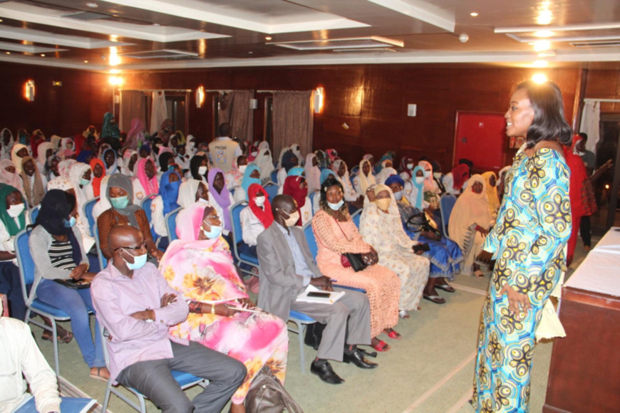 Tchad : à l'Est, fermeté de la ministre de la Femme contre le mariage d'enfants et la mutilation génitale. © M.F. Tchad : à l'Est, fermeté de la ministre de la Femme contre le mariage d'enfants et la mutilation génitale. © M.F.