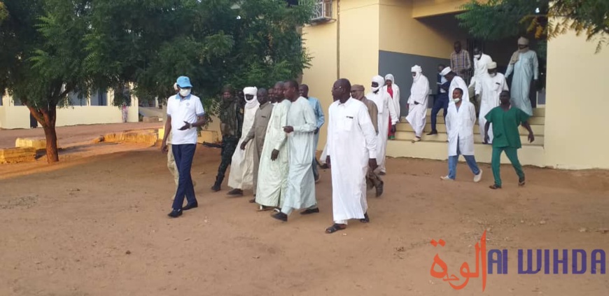 Tchad : au Sila, le gouverneur au chevet du personnel soignant de Goz Beida Tchad : au Sila, le gouverneur au chevet du personnel soignant de Goz Beida