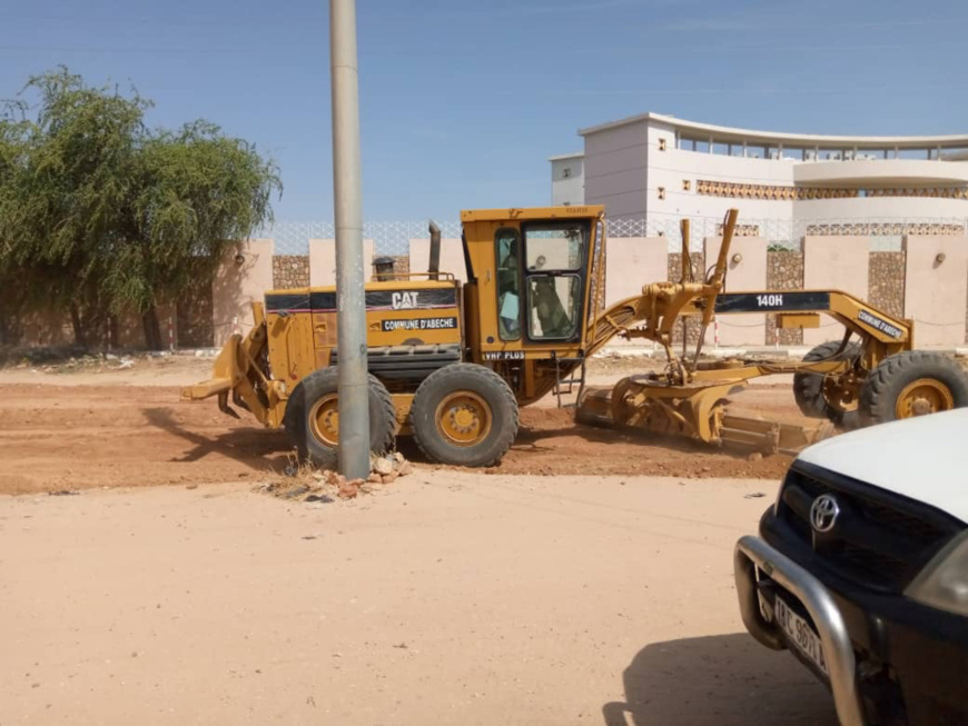 Tchad : la ville d’Abéché aménage les routes dégradées par la pluie Tchad : la ville d’Abéché aménage les routes dégradées par la pluie