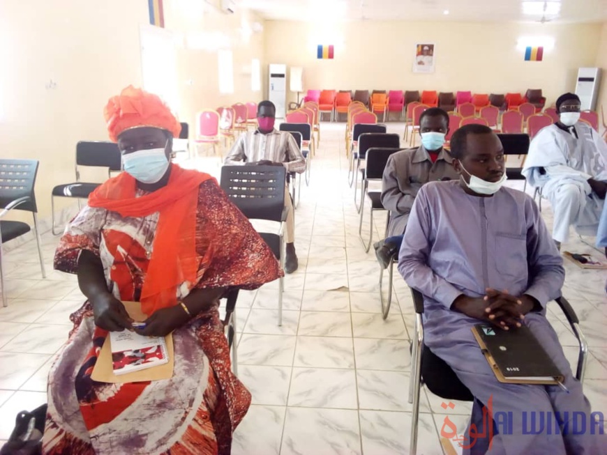 Tchad : des comités d’actions évaluent l’amélioration des moyens d'existence à l'Ouest. © Mbainaissem Gédéon Mbeïbadoum/Alwihda Info Tchad : des comités d’actions évaluent l’amélioration des moyens d'existence à l'Ouest. © Mbainaissem Gédéon Mbeïbadoum/Alwihda Info