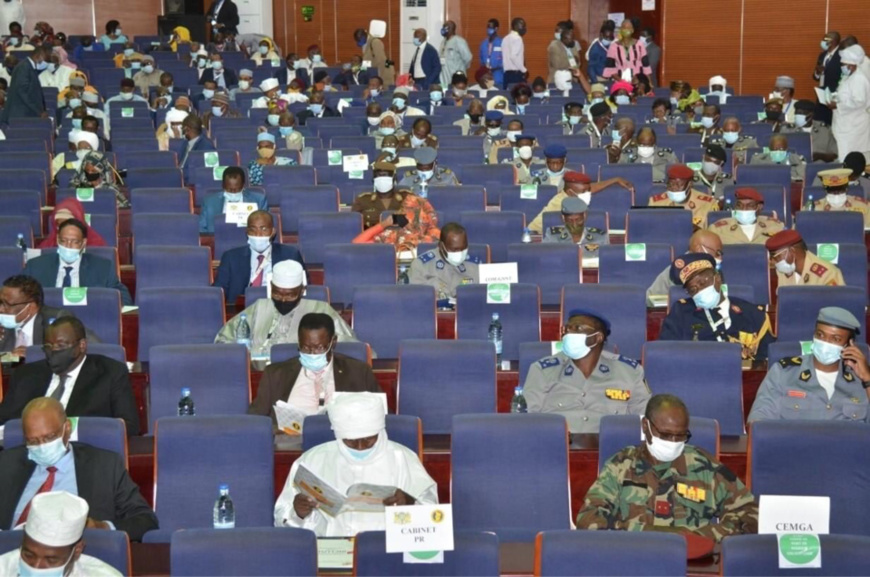 Tchad : forte opposition au changement du drapeau national lors du Forum