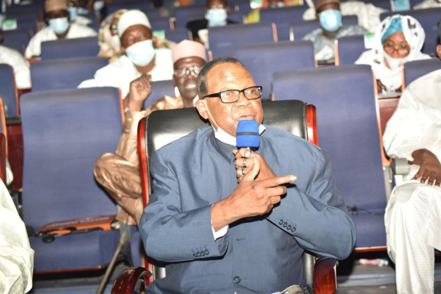 Tchad : au Forum, Kassiré déplore la "malhonnêteté intellectuelle" et "l'illettrisme" Tchad : au Forum, Kassiré déplore la "malhonnêteté intellectuelle" et "l'illettrisme"