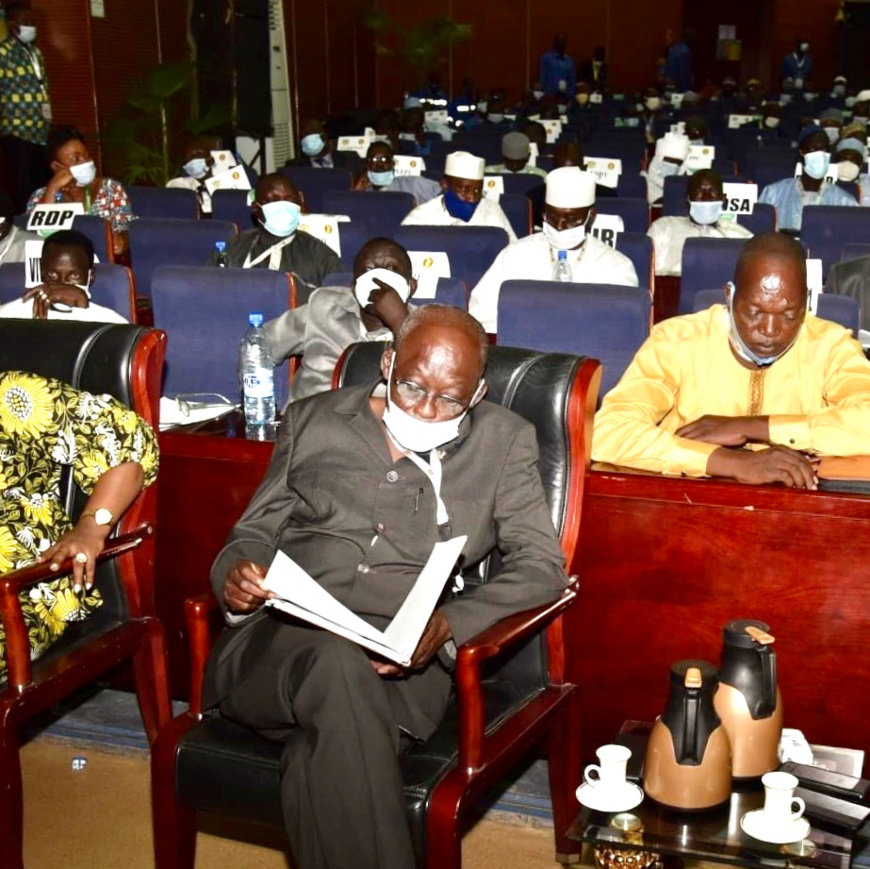 Tchad : "la vice-Présidence est porteuse des germes de division", Felix Nialbe Tchad : "la vice-Présidence est porteuse des germes de division", Felix Nialbe