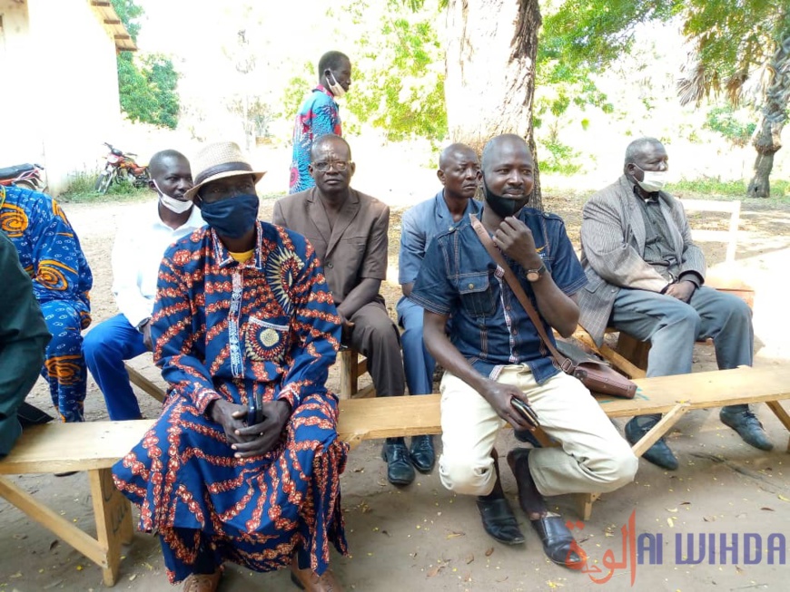 Tchad : à Laï, passation de service à la direction du CEG n°1 Tchad : à Laï, passation de service à la direction du CEG n°1