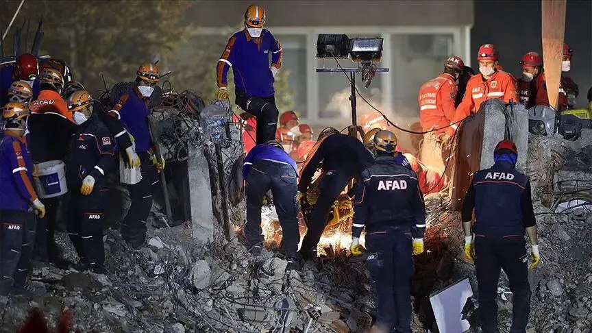 Séisme en Turquie : un nouveau bilan d'au moins 105 morts et 144 blessés. © Anadolu Agency