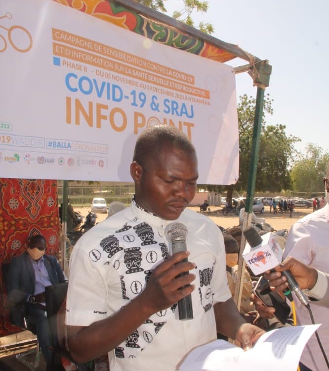 Tchad : Afriyan et RJDLT s'impliquent contre la Covid-19 et sur la santé de la reproduction. © Ben Kadabio/Alwihda Info Tchad : Afriyan et RJDLT s'impliquent contre la Covid-19 et sur la santé de la reproduction. © Ben Kadabio/Alwihda Info