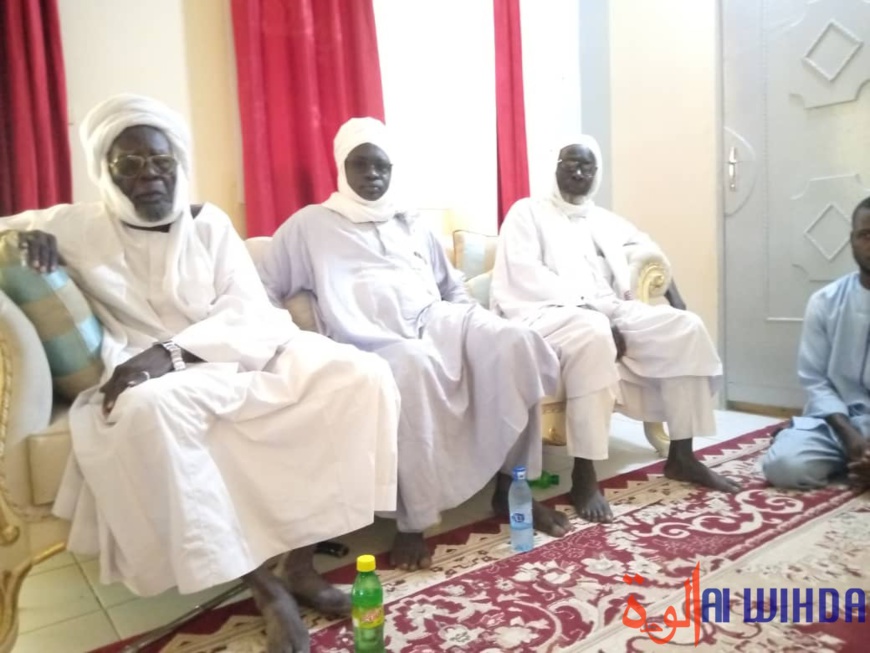 Le directeur du bureau du sultanat Abbasside du Dar Ouaddaï, Adam Hissein. © Hambali Nassour/Alwihda Info Le directeur du bureau du sultanat Abbasside du Dar Ouaddaï, Adam Hissein. © Hambali Nassour/Alwihda Info