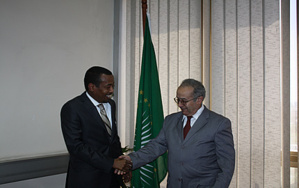 L'U.A et Djibouti signent un avenant au protocole d'accord sur la contribution de Djibouti à l'AMISOM L'U.A et Djibouti signent un avenant au protocole d'accord sur la contribution de Djibouti à l'AMISOM