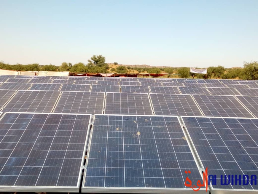 Tchad : une centrale solaire photovoltaïque inaugurée au Ouaddaï Tchad : une centrale solaire photovoltaïque inaugurée au Ouaddaï